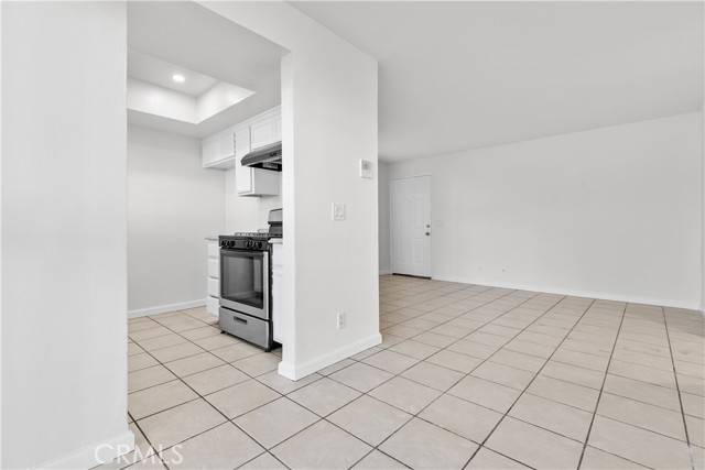 Van Nuys (los Angeles), CA 91401,5915 Woodman Avenue #103