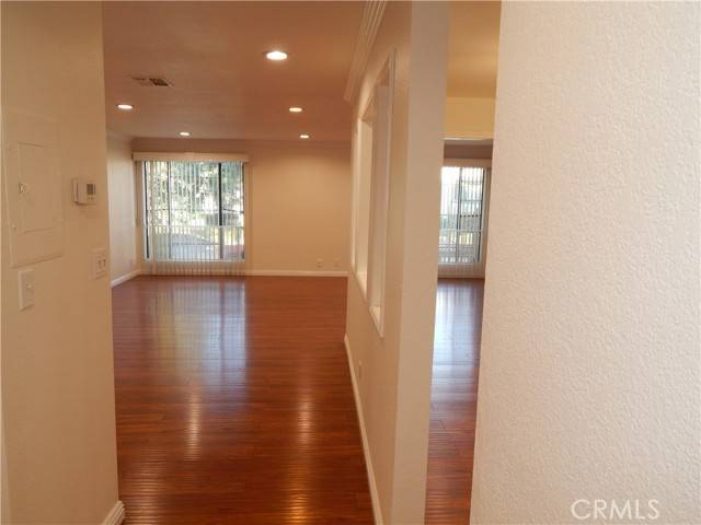 North Hollywood (los Angeles), CA 91606,11834 Gilmore