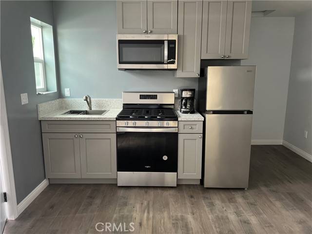 Reseda (los Angeles), CA 91335,6951 Rhea St