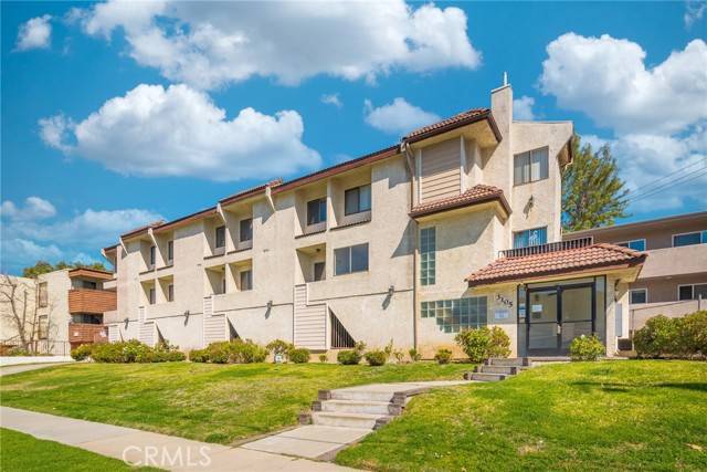 La Crescenta, CA 91214,3105 Montrose Avenue #3