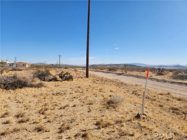 Landers, CA 92285,1210 Acoma Trail