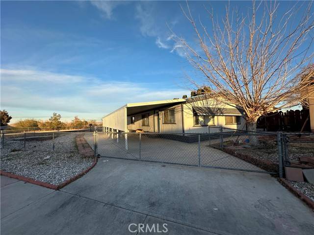 Victorville, CA 92395,16719 Pebble Beach Drive