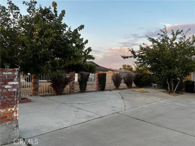 Apple Valley, CA 92308,12751 Running Deer Road