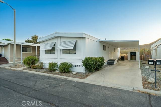 Apple Valley, CA 92307,20683 Waalew Road #16