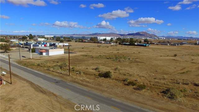 Adelanto, CA 92301,45923272 Pearmain Street