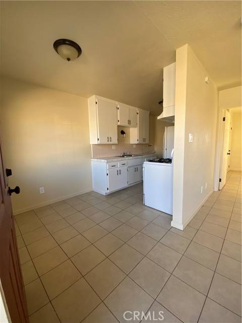 Victorville, CA 92395,15466 3rd Street