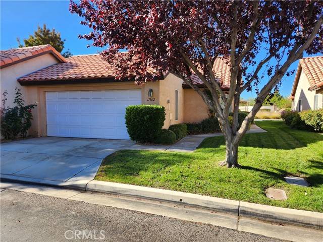 Apple Valley, CA 92308,11562 Oak Street