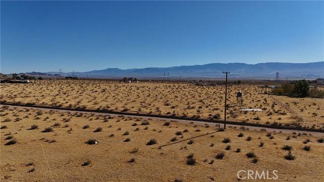 Lucerne Valley, CA 92356,713 Waalew Road