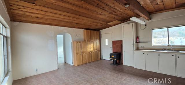 Lucerne Valley, CA 92356,32272 Randall Street