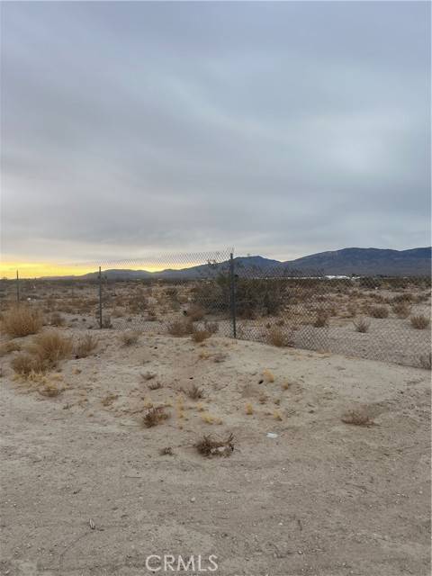 Lucerne Valley, CA 92356,7 Rodeo Road