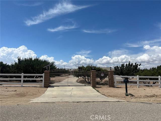 Oak Hills, CA 92344,7076 Cataba Road