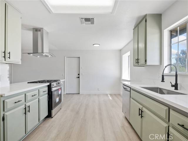 Apple Valley, CA 92308,12596 Sholic Road