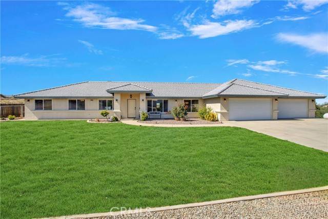 Oak Hills, CA 92344,11020 Blue Jay Way