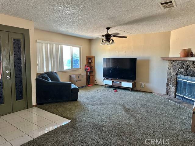 Apple Valley, CA 92307,16035 Wyandot Road