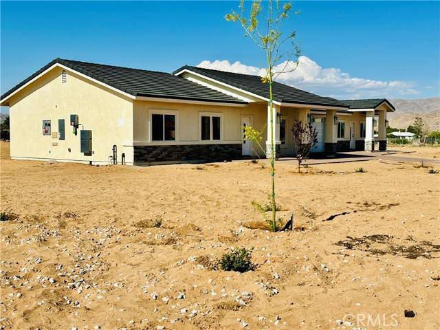 Apple Valley, CA 92308,21928 sioux Road