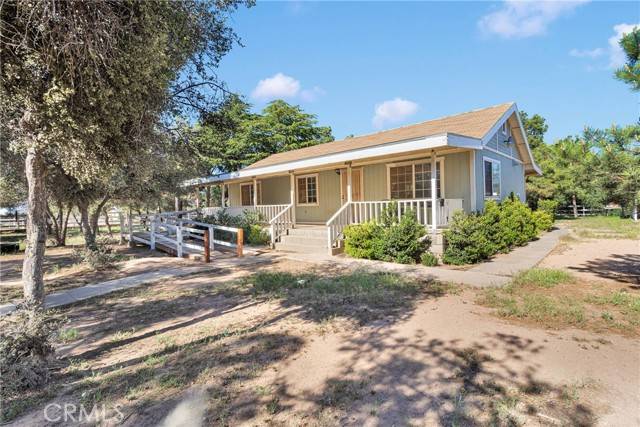 Oak Hills, CA 92344,5635 Honeyhill Road #A & B