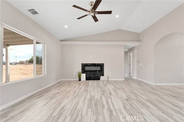 Hesperia, CA 92345,18420 Wisteria Street
