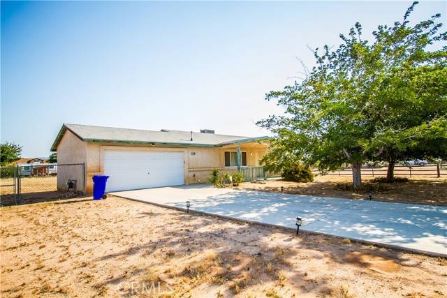 Apple Valley, CA 92308,21295 Wisteria Street