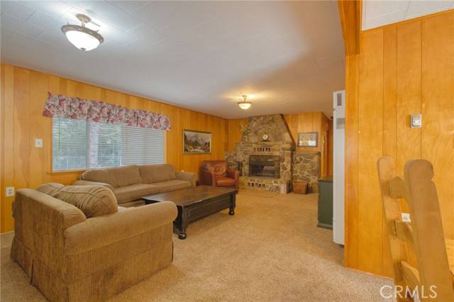 Wrightwood, CA 92397,5998 Valley View Road