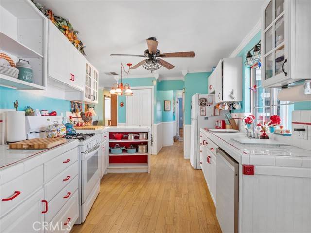 Phelan, CA 92371,5124 Luna Road