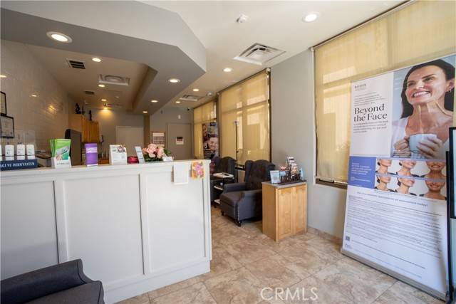 Corona, CA 92881,2079 Compton Avenue