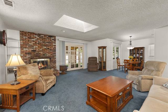 Upland, CA 91786,887 3rd Place