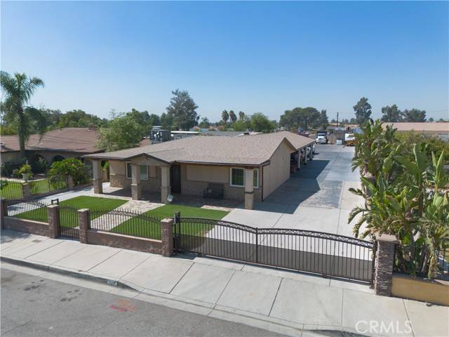 Fontana, CA 92335,9828 Carob Avenue