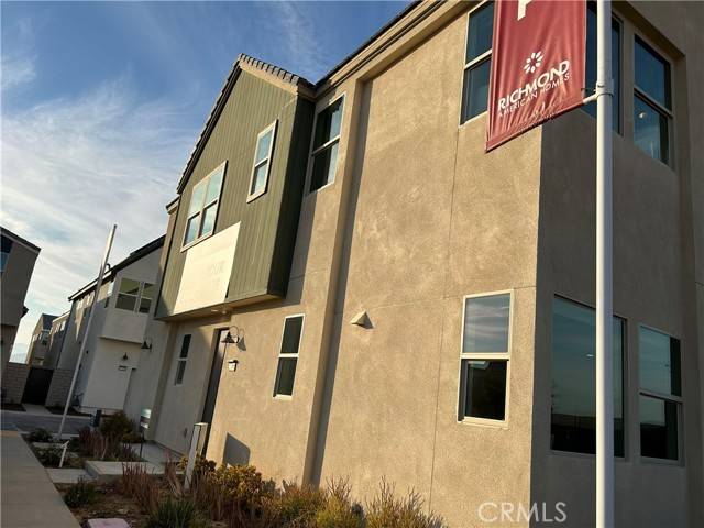 Valencia (santa Clarita), CA 91381,27386 Snow Creek Place