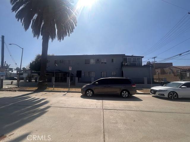 Los Angeles, CA 90047,1404 W 89th Street