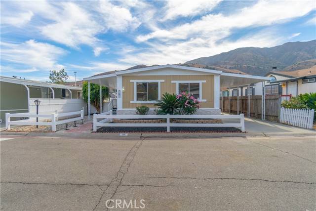 Corona, CA 92880,4901 Green River #141