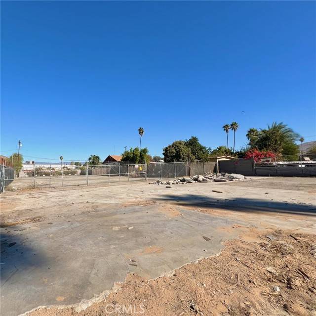Riverside, CA 92507,250 Iowa Avenue