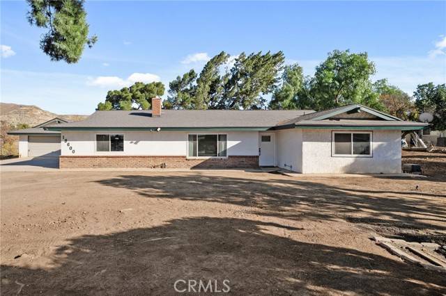 Corona, CA 92881,19600 Carmelita Avenue