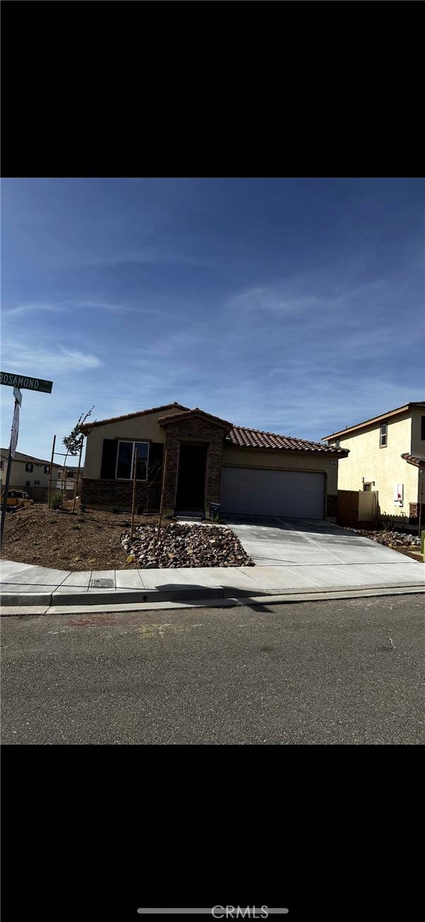 Hesperia, CA 92344,13074 Rosamond Court