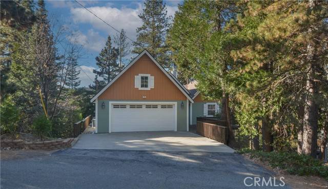 Lake Arrowhead, CA 92352,173 Grizzly Road