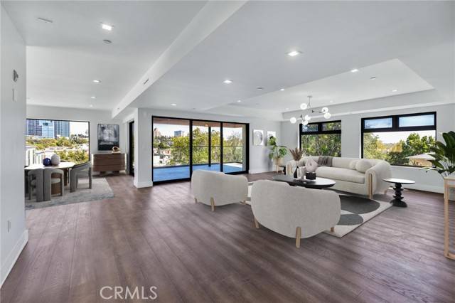 Los Angeles, CA 90025,1839 Pandora Avenue #Penthouse