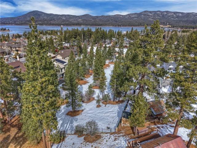 Big Bear Lake, CA 92315,725 Cameron