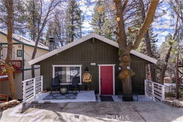 Running Springs, CA 92382,33067 Robin Lane