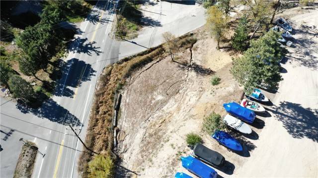 Running Springs, CA 92382,32864 Hilltop Boulevard