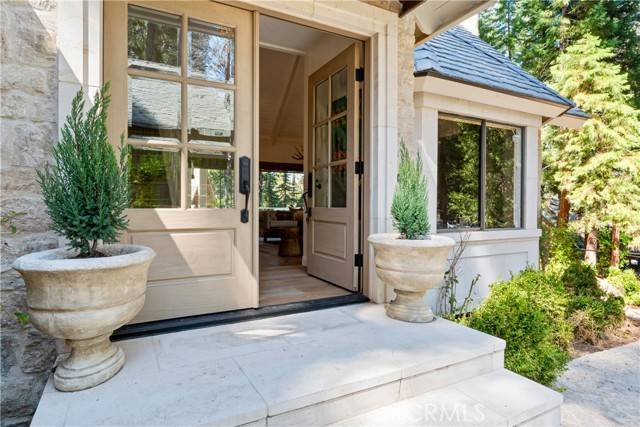Lake Arrowhead, CA 92352,466 Sky View Ridge Drive
