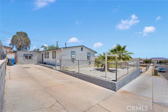 Barstow, CA 92311,929 E Elizabeth Street