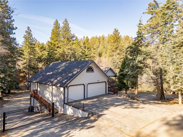 Running Springs, CA 92382,32303 Capehorn Road