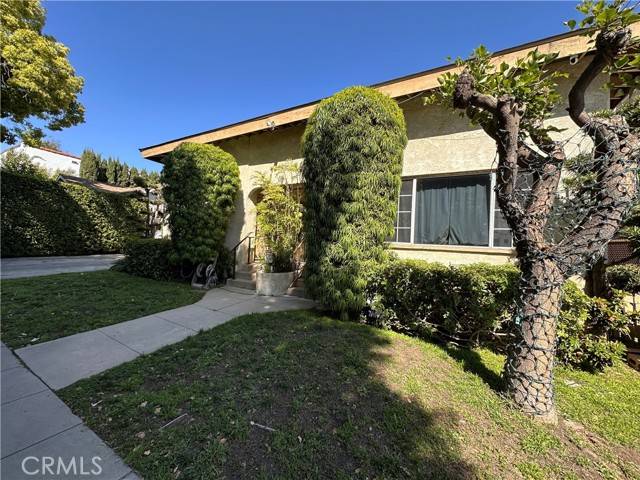 Los Angeles, CA 90029,1212 N Hoover Street