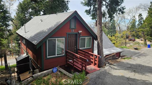 Running Springs, CA 92382,15 Ponderosa Pike