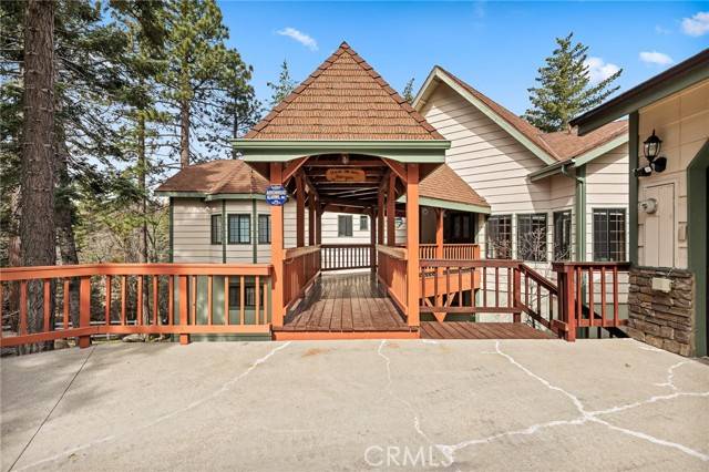 Running Springs, CA 92382,32424 Snowshoe Lane