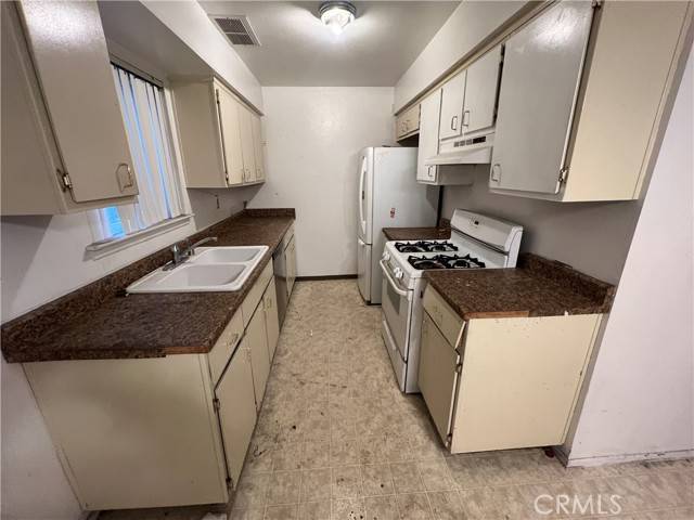 Victorville, CA 92395,14299 La Paz Drive