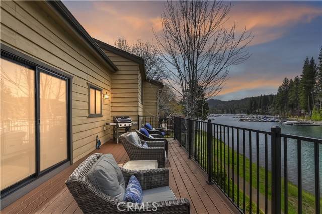 Lake Arrowhead, CA 92352,27657 Peninsula Drive #122