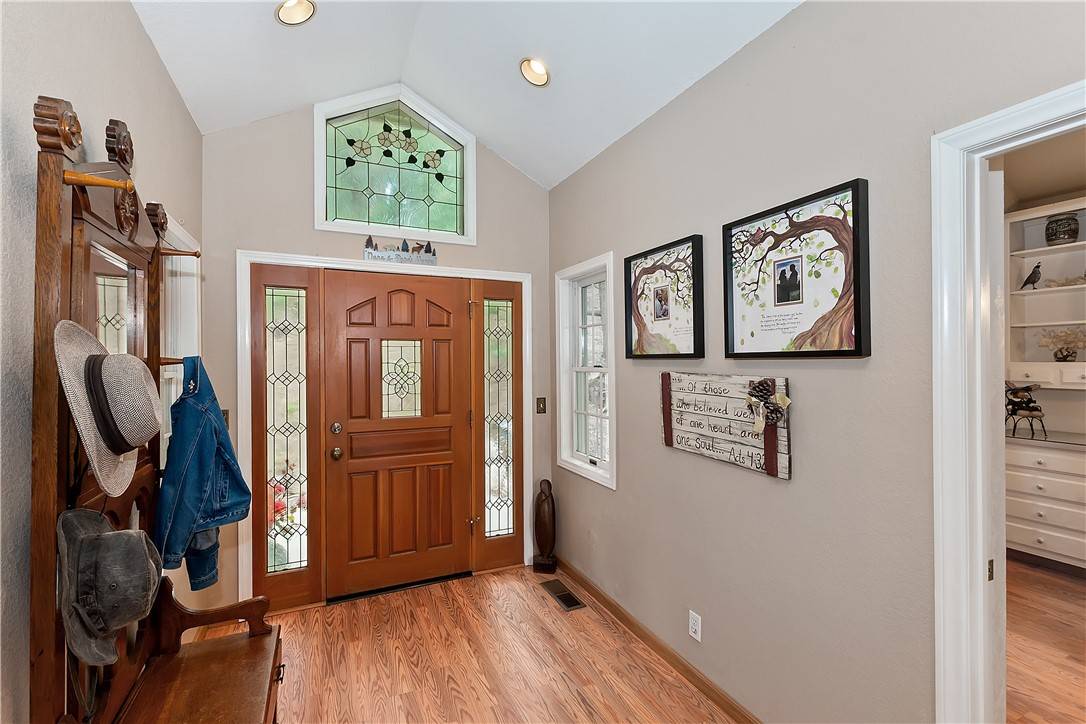 Lake Arrowhead, CA 92391,26349 Walnut Hills Drive