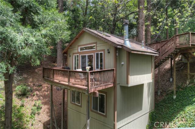 Crestline, CA 92325,23776 Lakeview Drive