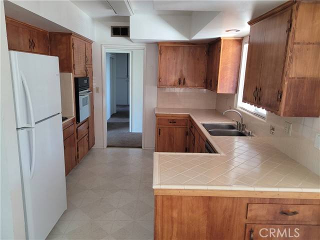 Yucaipa, CA 92399,11674 Oak Lane