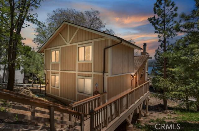 Lake Arrowhead, CA 92352,27559 North Bay